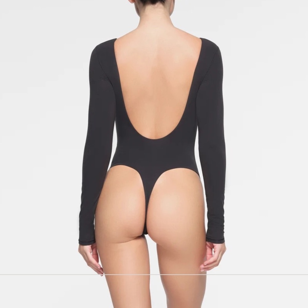 NWT SKIMS Fits Everybody Low Back Long Sleeves Bodysuit - Picture 3 of 3